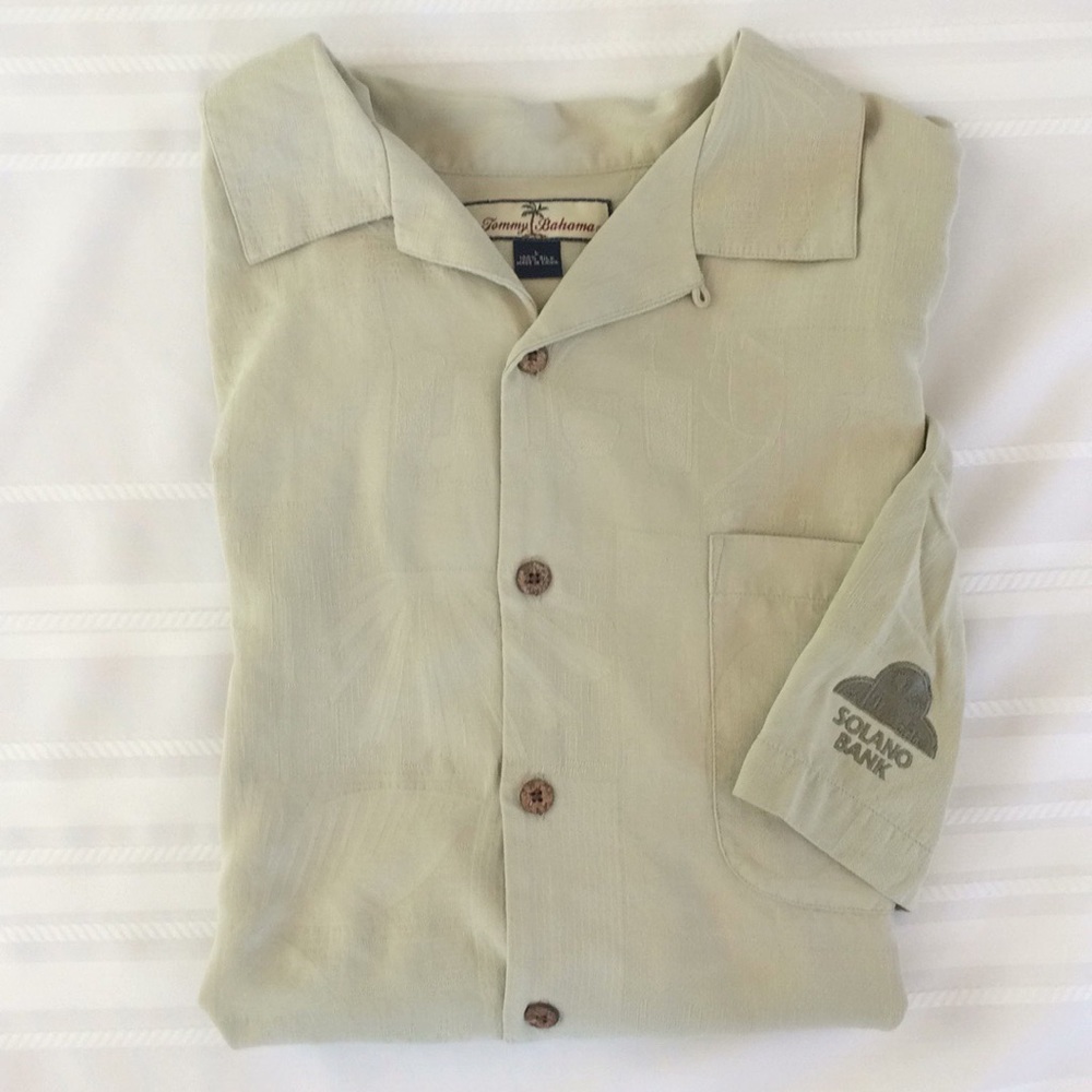 Men’s Tommy Bahama Size L Shirt Logo on Sleeve “Solano Bank”